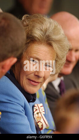 Mrs Shan Legge-Bourke die Mutter von Tiggy Legge-Bourke, der ehemaligen Kinderpflegerin von Prince's William und Harry, auf dem Gelände ihres Glanusk Park Hauses, etwas außerhalb von Crickhowell Powys, South Wales. Stockfoto