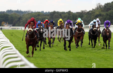 Hot Streak (links) mit Jamie Spencer gewinnt die BMW Cornwallis Stakes am zweiten Tag des 7. Ascot CAMRA Beer Festival Meetings auf der Ascot Racecourse, Ascot. Stockfoto