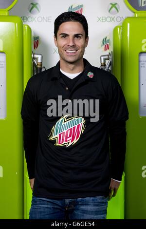 Mikel Arteta von Arsenal beherbergt die Mountain Dew Game Zone im Zentrum von London. Stockfoto