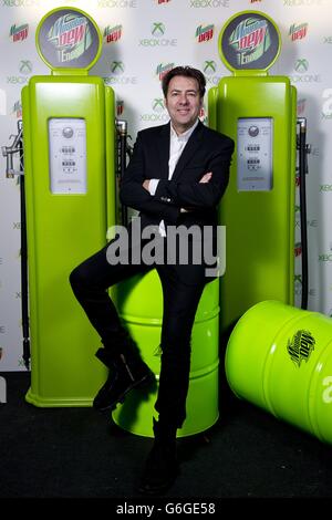 Jonathan Ross besucht die Mountain Dew Game Zone im Zentrum von London. Stockfoto