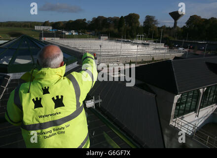 Die Sedimentationstanks in der Ballymore Eustace Wasseraufbereitungsanlage in der Grafschaft Kildare, die aufgrund von Problemen Versorgungsstörungen hatten. Stockfoto