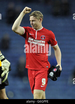 Fußball - Sky Bet Championship - Blackburn Rovers gegen Charlton Athletic - Ewood Park. Simon Church von Charlton Athletic feiert nach dem letzten Pfiff während des Sky Bet Championship-Spiels im Ewood Park, Blackburn. Stockfoto