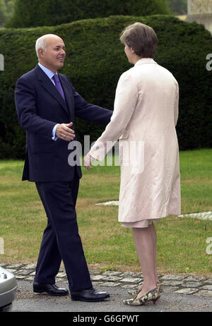 Iain Duncan Smith Schatten Schrank Weg Tag Stockfoto