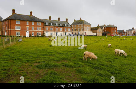 Ein allgemeiner Blick auf die Entwicklung des Prince of Wales in Poundbury in Dorchester, Dorset, die 20 Jahre seit Baubeginn feiert. Stockfoto