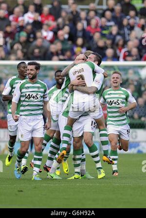 Fußball - Sky Bet Championship - Yeovil Town / Nottingham Forest - Huish Park. Edward Upson von Yeovil Town feiert sein zweites Tor während des Sky Bet Championship-Spiels im Huish Park, Yeovil. Stockfoto