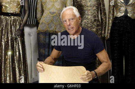 Modedesigner Giorgio Armani bei der Vorstellung von Giorgio Armani: A Retrospective an der Royal Academy of Arts im Zentrum von London. Die große Ausstellung wird die Karriere des international renommierten Modedesigners erforschen. Stockfoto