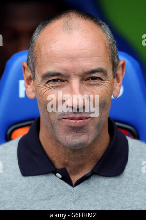 Fußball - freundlich - Reading V Oman - Madejski Stadium. Omans Cheftrainer Paul Le Guen Stockfoto