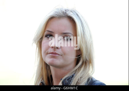 Fußball - FA Super League der Frauen - Endrunde - Liverpool Ladies gegen Bristol Academy Women - The Select Security Stadium Halton. Helen Skelton, Moderatorin von BT Sport Stockfoto