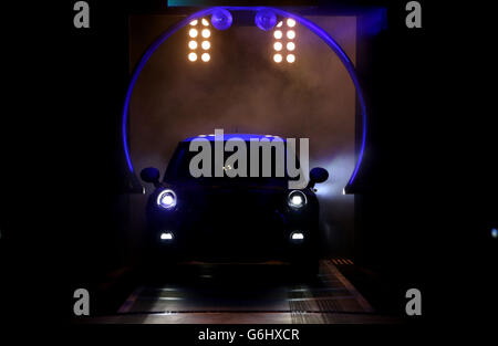 Neuen BMW Mini ins Leben gerufen Stockfoto