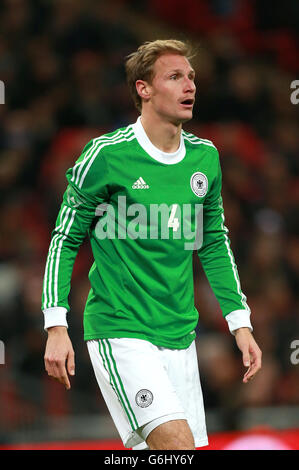 Fußball - International freundlich - England gegen Deutschland - Wembley Stadium. Benedikt Howedes, Deutschland Stockfoto