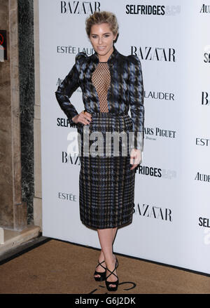 Mollie King bei der Ankunft bei Harper's Bazaar Women of the Year Awards im Claridge's Hotel, London. Stockfoto