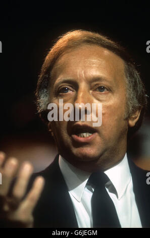 Bergarbeiterführer Arthur Scargill, der zum Präsidenten der National Union of Mine Workers wiedergewählt wurde. Stockfoto