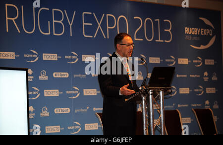 Quentin Smith von Premiership Rugby hält diese Begrüßungsrede während des ersten Tages der Rugby Expo 2013 im Twickenham Stadium Stockfoto