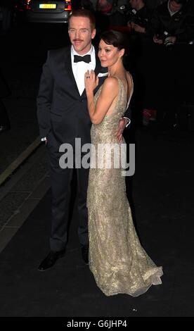 Damian Lewis und seine Frau Helen McCrory kommen bei den 59. London Evening Standard Theatre Awards im Savoy Hotel im Zentrum von London an. Stockfoto