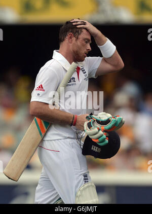 Englands Ian Bell reagiert, nachdem er sein Wicket am vierten Tag des ersten Ashes Tests in der Gabba, Brisbane, Australien, verloren hatte. Stockfoto