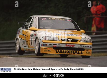 Auto Trader Touring Car Championships, Brands Hatch. 30-JUN-96. John Cleland, Vauxhall Sports Stockfoto