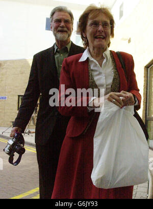 Gordon Brown wird Vater Stockfoto