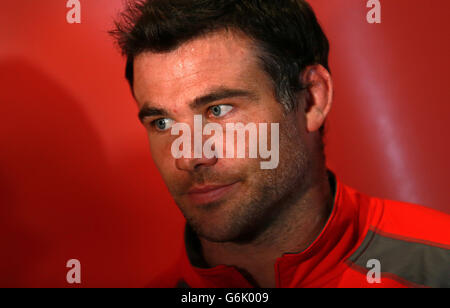 Rugby Union - Dove Men Series - Wales / Argentinien - Wales Pressekonferenz - Vale Hotel. Mike Phillips von Wales während der Pressekonferenz im The Wale Hotel, Cardiff. Stockfoto