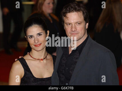 Der Schauspieler Colin Firth und seine Frau Livia Guiggioli kommen für den britischen Charity-Film Premiere of Love Actually, in Aid of Comic Relief, im Odeon Leicester Square im Zentrum von London. Stockfoto