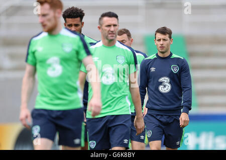 Republik Irland Wes Hoolahan (rechts) während einer Trainingseinheit im Stade de Montbauron, Versailles. Stockfoto