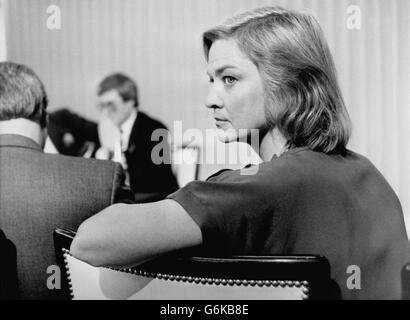 News - BBC-Korrespondent Kate Adie - Fernsehzentrum - London Stockfoto