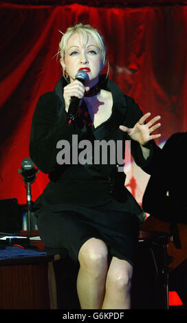 Cyndi Lauper Showcase im Cafe de Paris Stockfoto