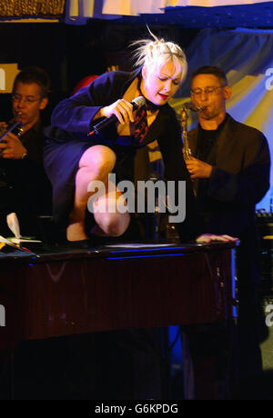 Cyndi Lauper Showcase im Cafe de Paris Stockfoto