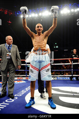 Bradley Skeete feiert, nachdem er Colin Lynes während des vakanten BBBofC-Titelkampfes in der Copper Box Arena, Queen Elizabeth Olympic Park, London, besiegt hatte. Stockfoto