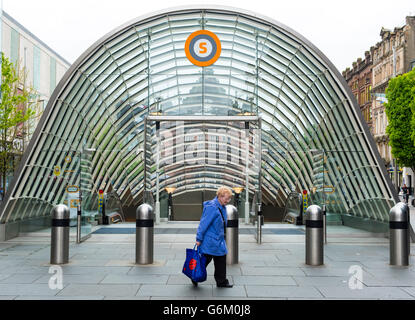 Außeneingang St. Enoch Station auf Glasgow u-Bahn-System in Glasgow, Schottland, Vereinigtes Königreich Stockfoto