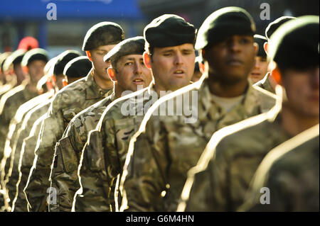 Die Heimparade für das 4. Bataillon der Gewehre, Salisbury. Stockfoto