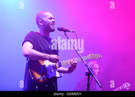 Josh Record tritt im Winter Wonderland 2013 von XFM im O2 Apollo Manchester auf. Stockfoto