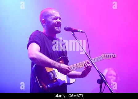 Josh Record tritt im Winter Wonderland 2013 von XFM im O2 Apollo Manchester auf. Stockfoto