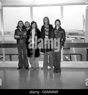 Musik - Genesis ausfliegen für US Tour - 1974 Stockfoto