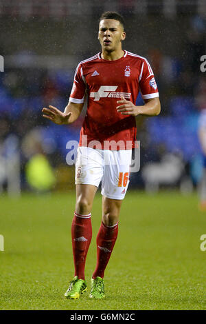 Fußball - Sky Bet Championship - Reading gegen Nottingham Forest - Madejski Stadium. Jamaal Lascelles, Nottingham Forest. Stockfoto