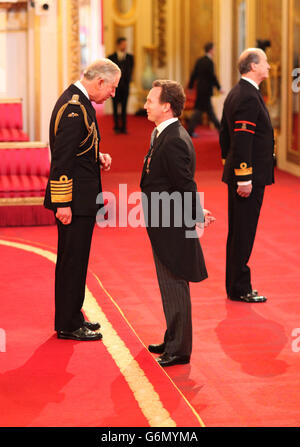 Christian Horner, Leiter des Red Bull Formel-1-Teams, wird vom Prince of Wales im Buckingham Palace zum Offizier des Order of the British Empire (OBE) ernannt. Stockfoto