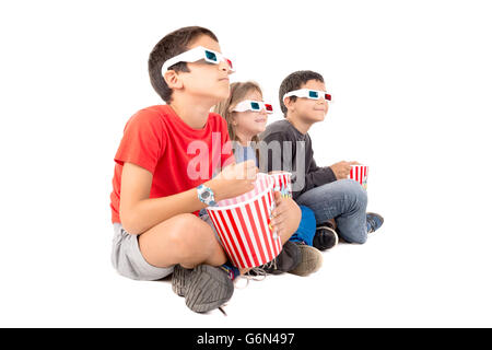 Gruppe von Kindern mit 3d Brille und popcorn Stockfoto