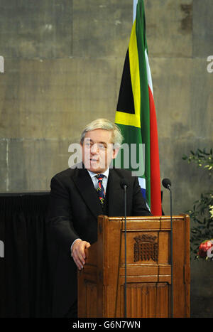 Der Sprecher des Unterhauses John Bercow, spricht bei der Feier des Lebens von Nelson Mandela in der Westminster Hall, House of Commons, Central London. Stockfoto