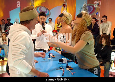 Atomic Kitten auf MTV TRL UK Stockfoto