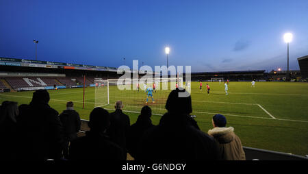 Fußball - Sky Bet League One - Coventry City / Oldham Athletic - Sixfields Stadium. Allgemeine Ansicht der Fans von Coventry City, die während des Spiels gegen Oldham Athletic ihre Teamunterstützung geben. Stockfoto