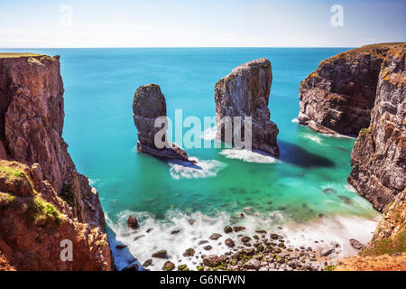 Stapeln Sie Felsen, Pembrokeshire Coast, Wales, Großbritannien Stockfoto