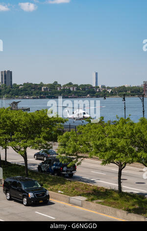 West Side Highway entlang des Hudson River, New York, USA Stockfoto
