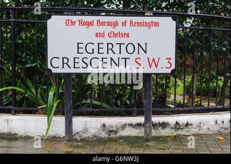 Eine allgemeine Ansicht von Egerton Crescent, in Kensington, London, die als Lloyds Bank Bericht als der liebste Ort zum Leben genannt wurde, mit dem Stadtteil Kensington und Chelsea Heimat von sechs der 10 teuersten Straßen in England und Wales. Stockfoto