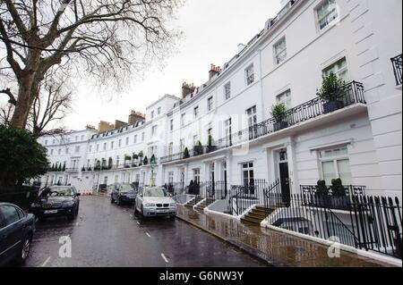 Eine allgemeine Ansicht von Egerton Crescent, in Kensington, London, die als Lloyds Bank Bericht als der liebste Ort zum Leben genannt wurde, mit dem Stadtteil Kensington und Chelsea Heimat von sechs der 10 teuersten Straßen in England und Wales. Stockfoto