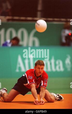 23-JUL-96 ... Atlanta Olympische Spiele .... Herren Volleyball ... Dan Landry, USA Stockfoto