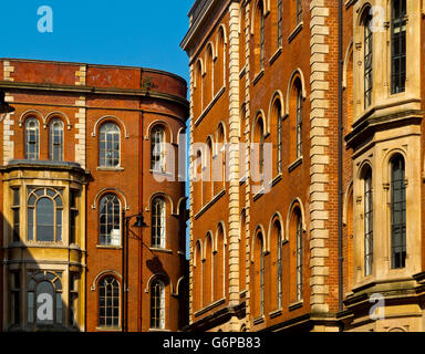 Roten Backsteingebäude im Bereich Lace Market von Nottingham City centre Nottinghamshire England UK wo Spitze Industrie beruhte Stockfoto