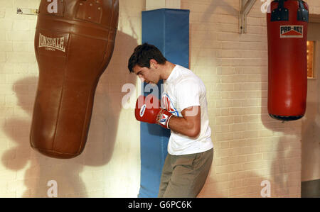 Boxen - Dereck Chisora, Frank Buglioni, Bradley Skeete, Tony Conquest und Mitchell Smith Workout - Royal Artillery Barracks. Super-midleweight Boxer Frank Buglioni während des Trainings in der Royal Artillery Barracks, London. Stockfoto