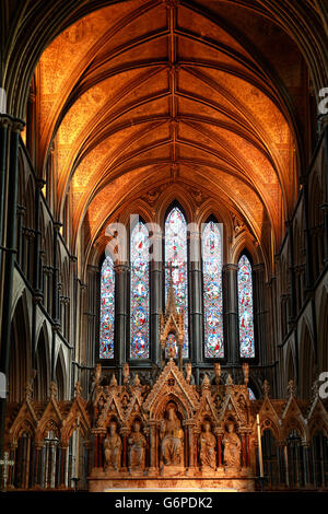 Ein allgemeiner Blick auf das Innere der Kathedrale von Worcester Stockfoto