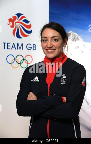 GB Winter Olympic Team Member, Short Track Speed Skater, Charlotte Gilmartin, während der Team GB Kitting Session im adidas Center, Stockport Stockfoto