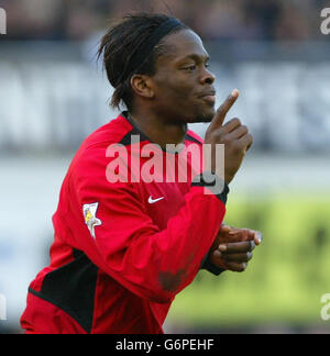 Louis Saha von Manchester United feiert das Tor zum Auftakt gegen Everton während des Barclaycard Premiership-Spiels im Goodison Park, Liverpool. Stockfoto