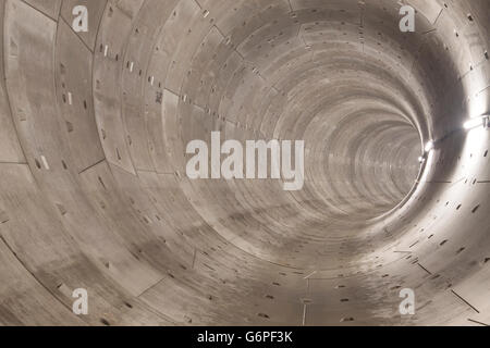 Abstrakte Foto von einer konkreten u-Bahn-Tunnel im Bau Stockfoto